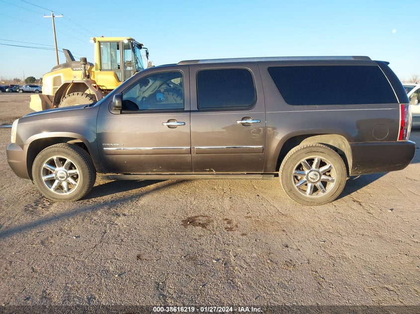 2011 GMC Yukon Xl 1500 Denali VIN: 1GKS2MEF9BR221543 Lot: 38616219
