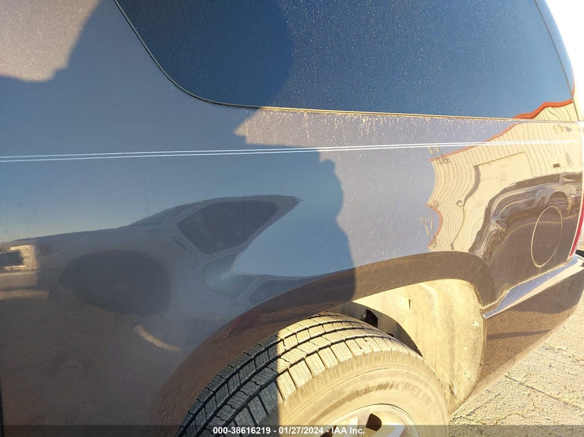 2011 GMC Yukon Xl 1500 Denali VIN: 1GKS2MEF9BR221543 Lot: 38616219