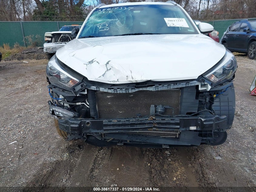 VIN KM8J3CA44JU743054 2018 HYUNDAI TUCSON SEL