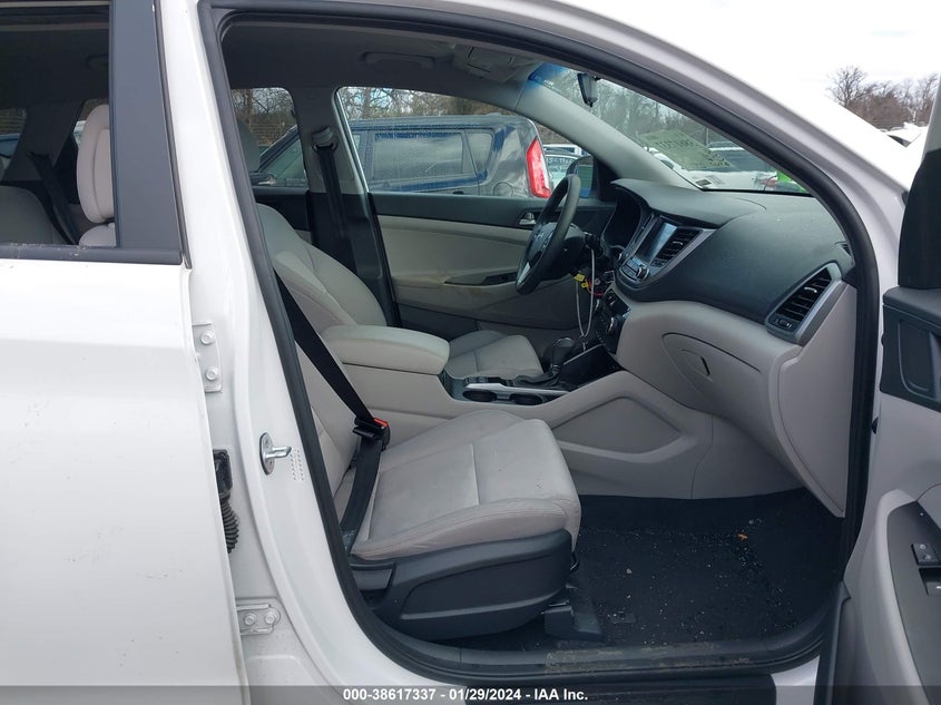 VIN KM8J3CA44JU743054 2018 HYUNDAI TUCSON SEL
