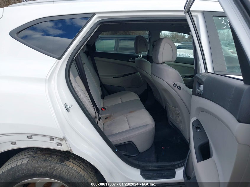 VIN KM8J3CA44JU743054 2018 HYUNDAI TUCSON SEL