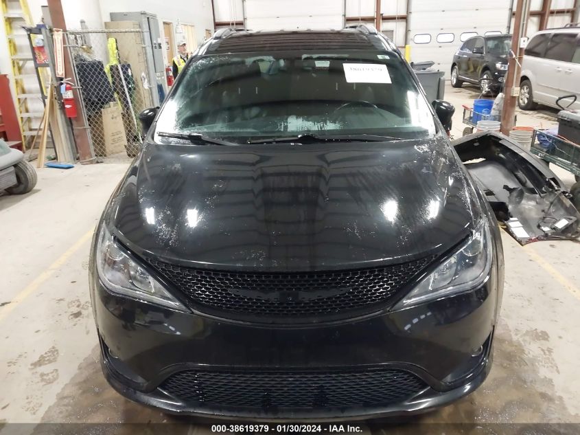 2C4RC1BGXJR214354 2018 CHRYSLER PACIFICA, photo no. 13