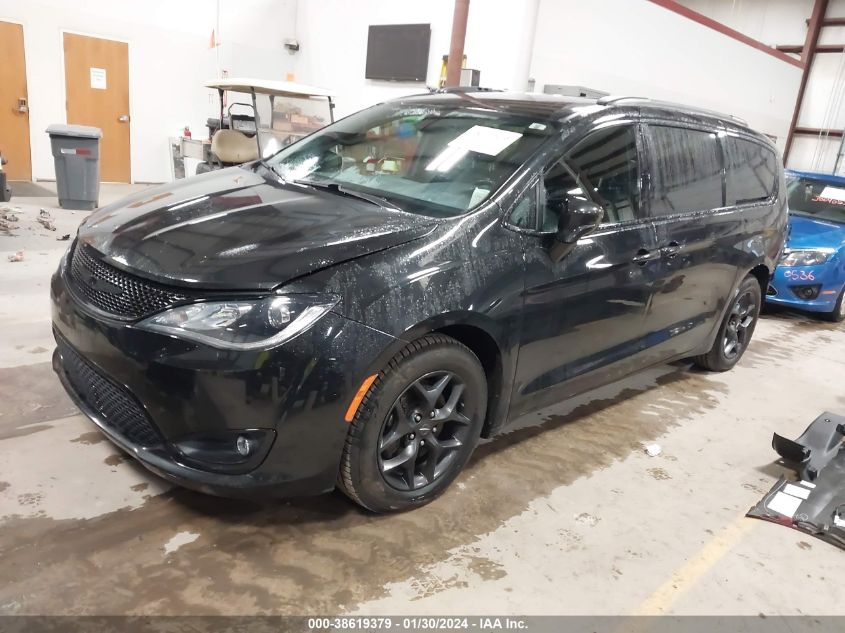 2C4RC1BGXJR214354 2018 CHRYSLER PACIFICA, photo no. 2