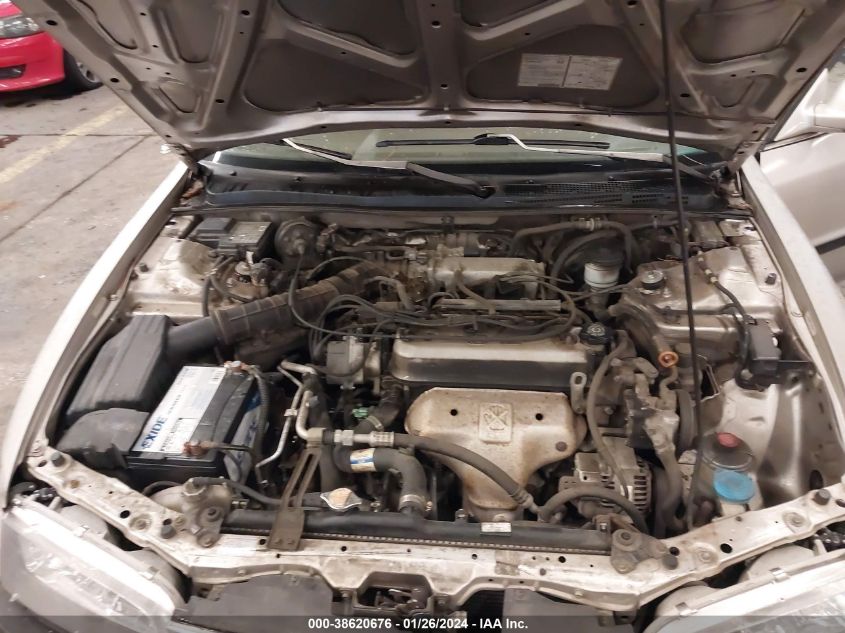 1996 Honda Accord Lx/Ex VIN: 1HGCD5632TA158274 Lot: 38620676