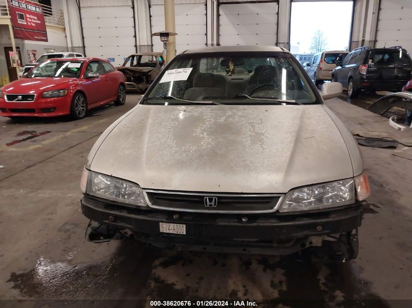 1996 Honda Accord Lx/Ex VIN: 1HGCD5632TA158274 Lot: 38620676