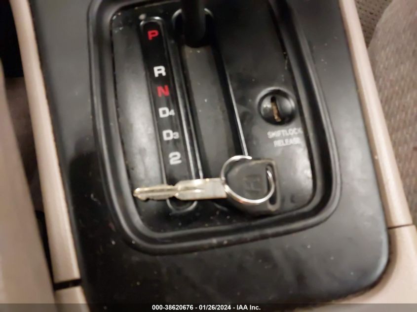 1996 Honda Accord Lx/Ex VIN: 1HGCD5632TA158274 Lot: 38620676