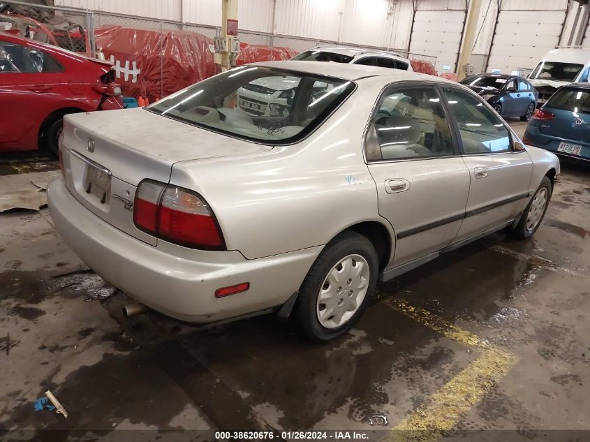 1996 Honda Accord Lx/Ex VIN: 1HGCD5632TA158274 Lot: 38620676
