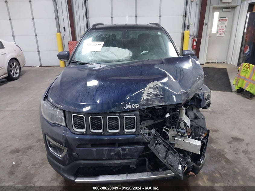 3C4NJDCB1JT163199 2018 Jeep Compass Limited 4X4