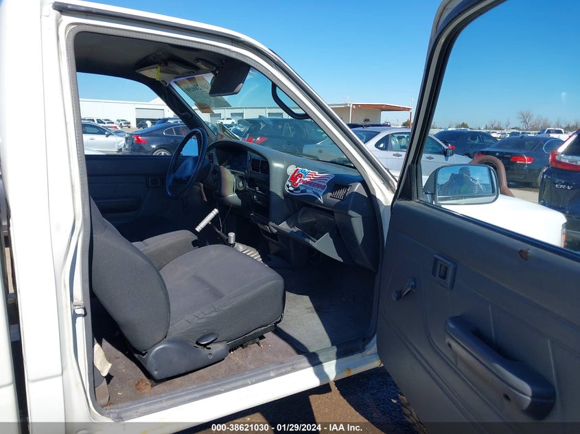 1994 Toyota Pickup 1/2 Ton Shrt Wheelbase/Dx VIN: JT4RN01PXR7070355 Lot: 38621030