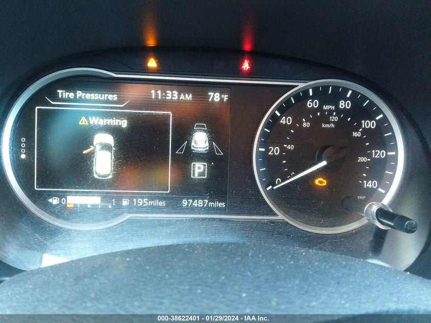 VIN 3N1CP5CU7JL517839 2018 NISSAN KICKS SV