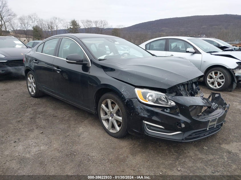 VOLVO S60 T5 DRIVE-E PREMIER 2016. Lot# 38622933. VIN YV18GMFK7G2412383. Photo 1
