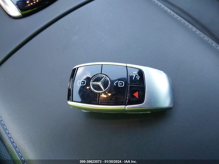 2019 MERCEDES-BENZ S 560 VIN: WDDUG8DB2KA432521