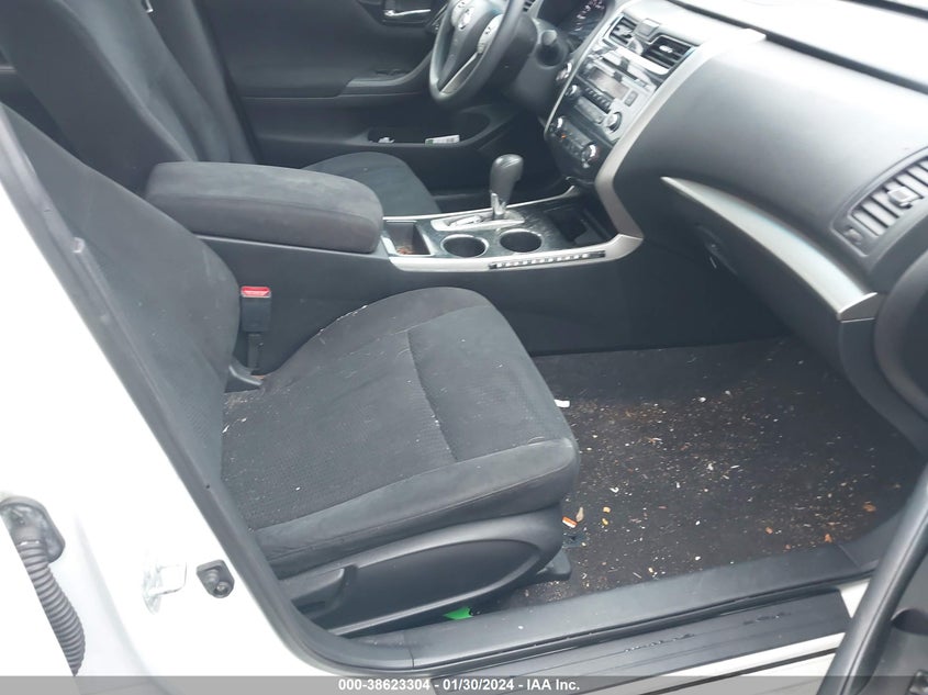 2014 NISSAN ALTIMA auction photo 5