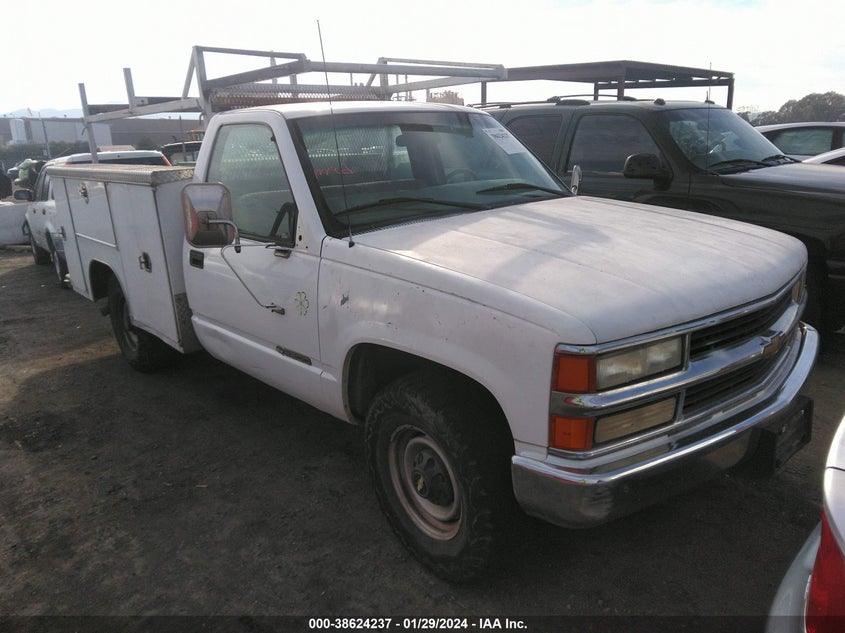 CHEVROLET C/K 2500 2000. Lot# 38624237. VIN 1GBGC24R8YF418779. Photo 1