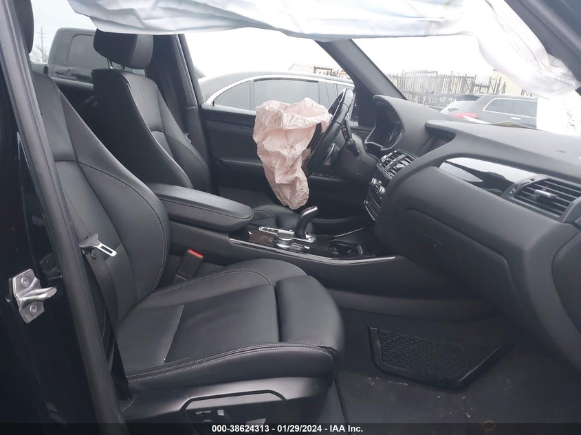 VIN 5UXWX9C36H0T24693 2017 BMW X3 XDRIVE28I