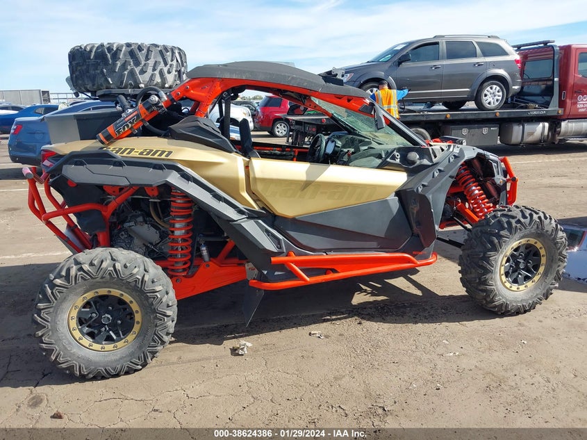 VIN 3JBVXAW24HK001966 2017 CAN-AM MAVERICK X3 X RS TURBO R