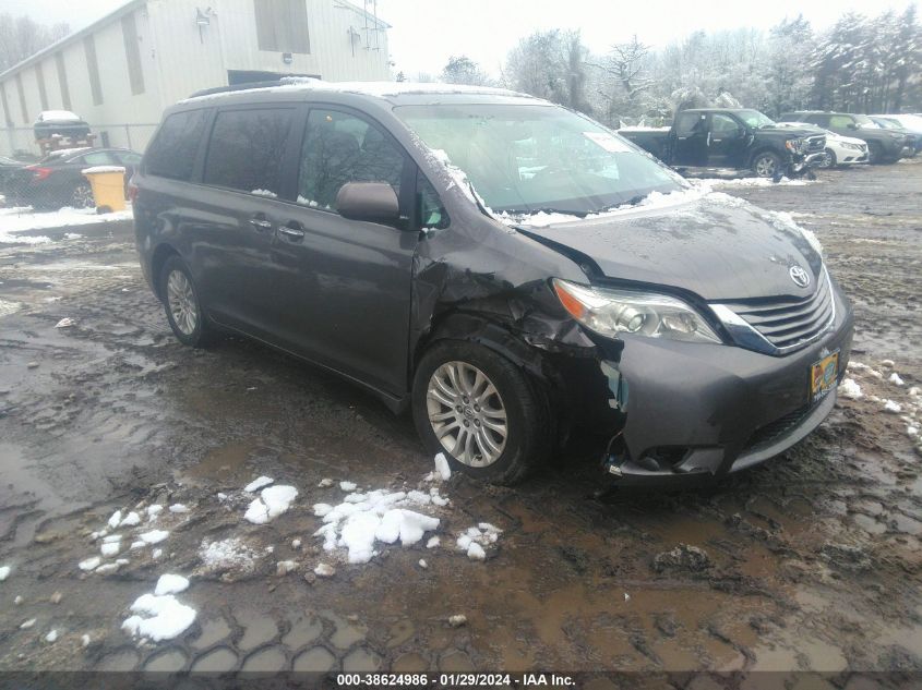 5TDYK3DC6FS623843 2015 TOYOTA SIENNA, photo no. 1