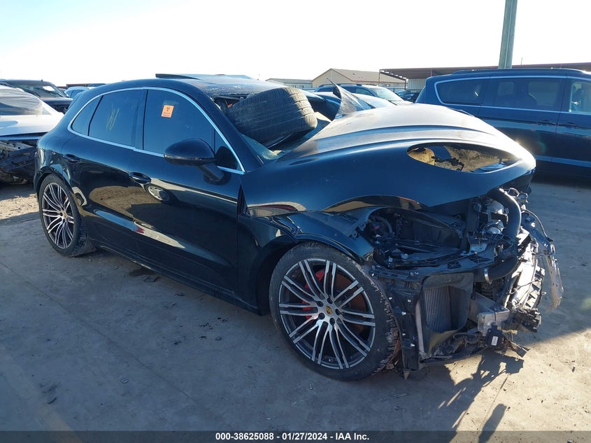 PORSCHE MACAN TURBO