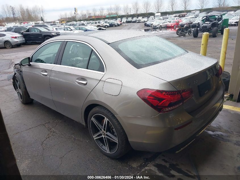 2019 Mercedes-Benz A 220 220 4Matic VIN: WDD3G4FB4KW002638 Lot: 38626486