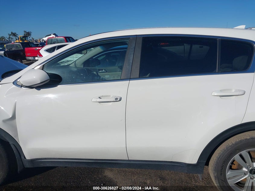 VIN KNDPM3AC8H7165746 2017 KIA SPORTAGE LX