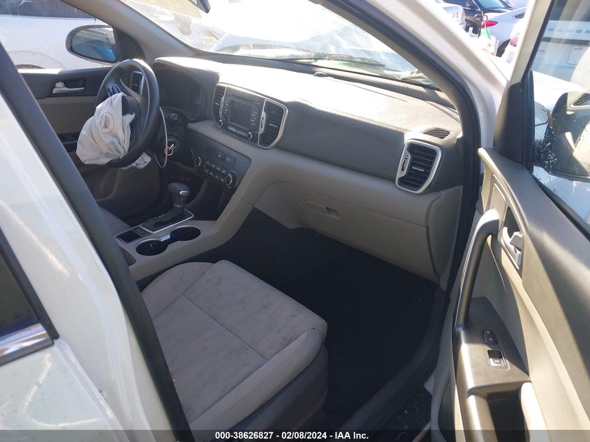 VIN KNDPM3AC8H7165746 2017 KIA SPORTAGE LX