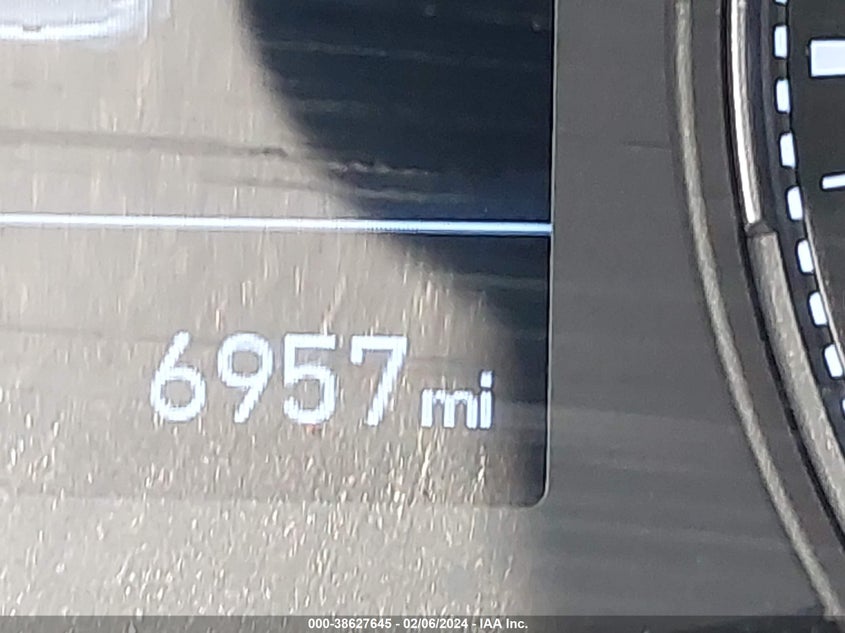 2022 HYUNDAI VENUE SEL/LIMITED - KMHRC8A30NU200474