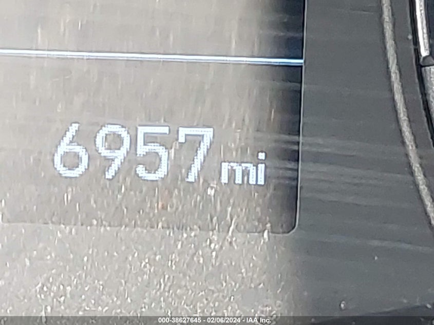 2022 HYUNDAI VENUE SEL/LIMITED - KMHRC8A30NU200474