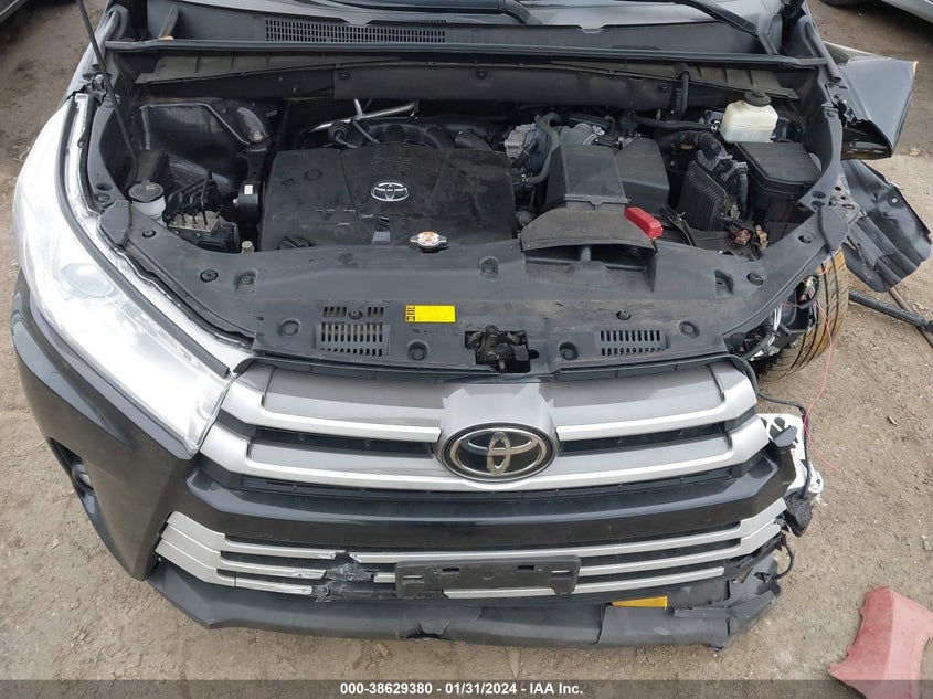2018 TOYOTA HIGHLANDER VIN: 5TDJZRFH3JS885448