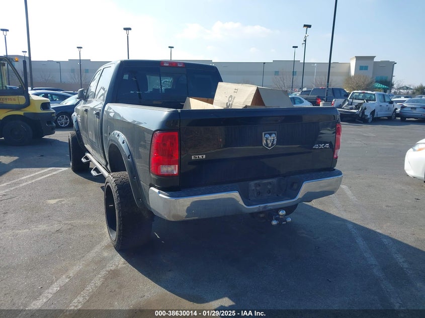 Vin: 3c6ur5dl1hg759215, lot: 39112418, ram 2500 slt  4x4 6'4 box 20173