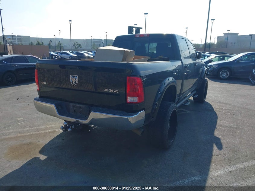 Vin: 3c6ur5dl1hg759215, lot: 39112418, ram 2500 slt  4x4 6'4 box 20174