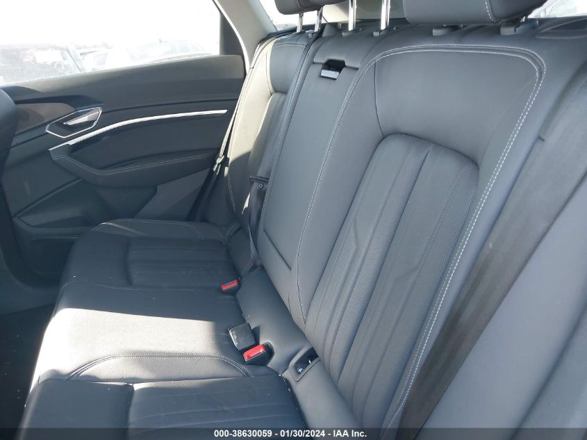 2022 Audi e-tron - WA1LAAGE5NB025922