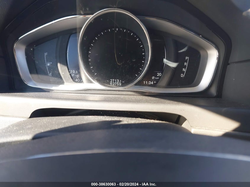 2016 VOLVO XC70 T5 PLATINUM - YV4612NM0G1265128