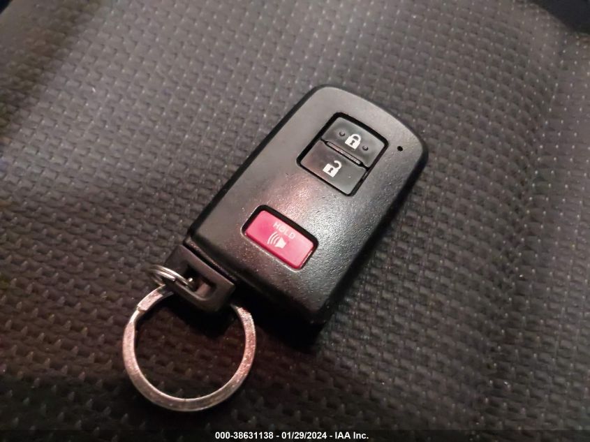 2017 Toyota Rav4 Xle VIN: JTMRFREV0HJ715865 Lot: 38631138