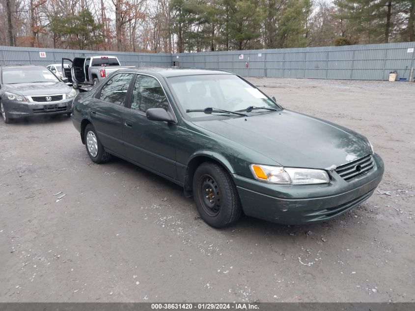 1999 Toyota Camry Le VIN: 4T1BG22K6XU611776 Lot: 38631420