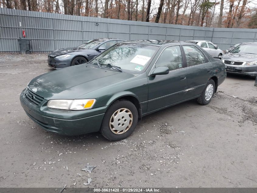 1999 Toyota Camry Le VIN: 4T1BG22K6XU611776 Lot: 38631420