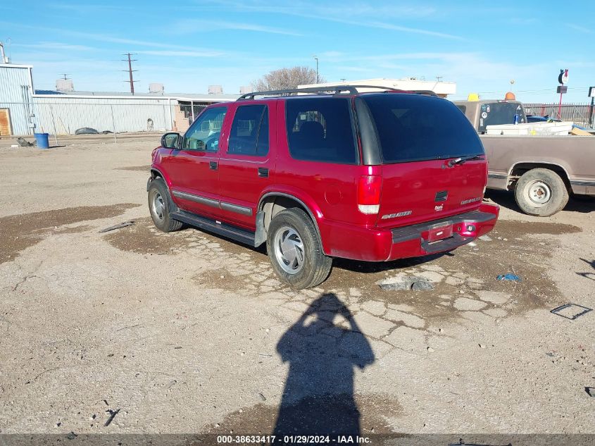 1GNDT13W9Y2381899 2000 Chevrolet Blazer Lt