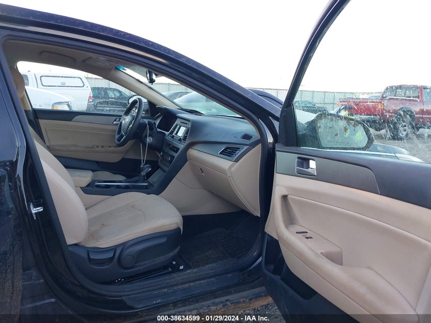 2015 HYUNDAI SONATA VIN: 5NPE24AF5FH217338