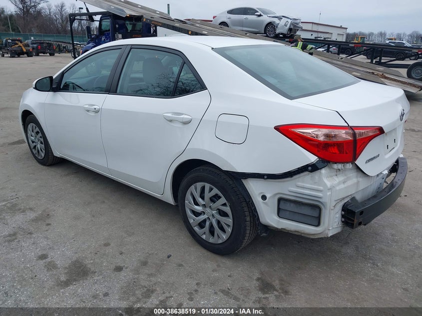 2T1BURHE0JC042578 2018 Toyota Corolla Le