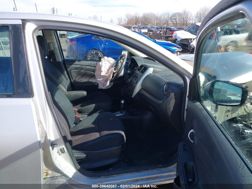 2016 Nissan Versa 1.6 S/1.6 S+/1.6 Sl/1.6 Sv VIN: 3N1CN7AP1GL830697 Lot: 38640087