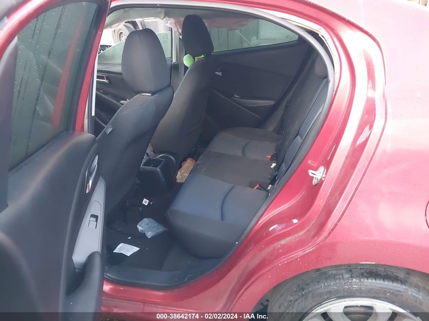VIN 3MYDLBYV5JY309105 2018 TOYOTA YARIS IA