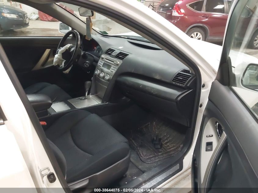 4T1BF3EK9BU737868 2011 Toyota Camry Se