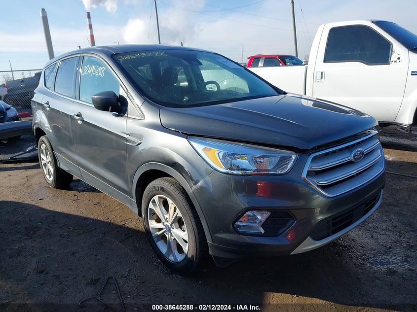 FORD ESCAPE SE 2019