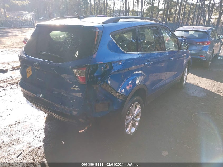 VIN 1FMCU9GD8JUD15391 2018 FORD ESCAPE SE