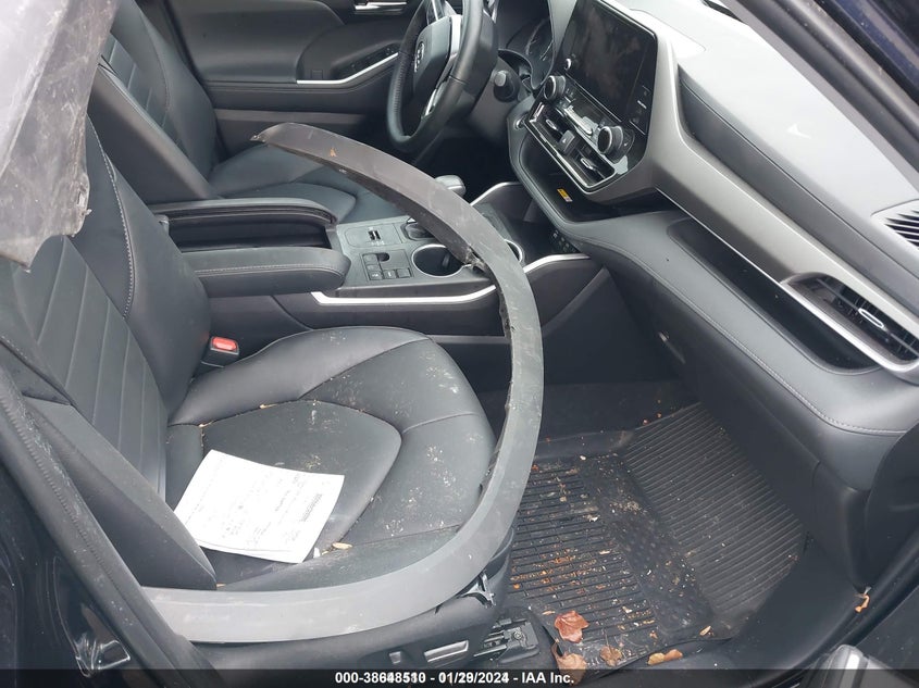 2023 TOYOTA HIGHLANDER auction photo 5