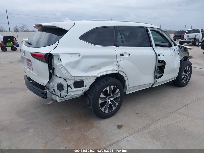 2022 TOYOTA HIGHLANDER VIN: 5TDGZRAH2NS545019