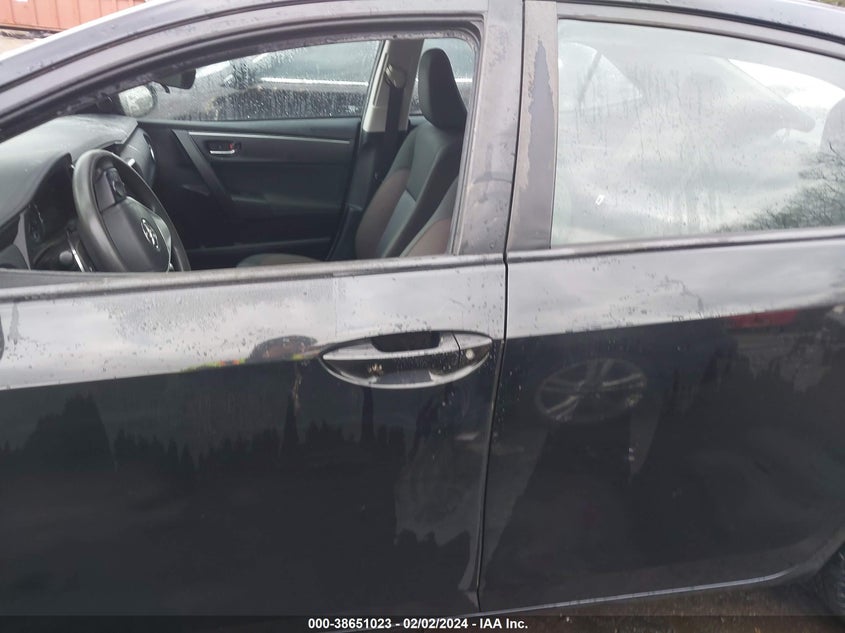 VIN 2T1BURHE3JC064798 2018 TOYOTA COROLLA LE
