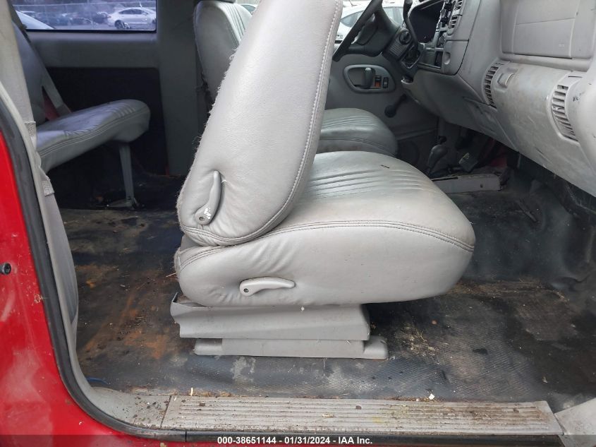 3GNEK18R2XG133168 1999 Chevrolet Tahoe