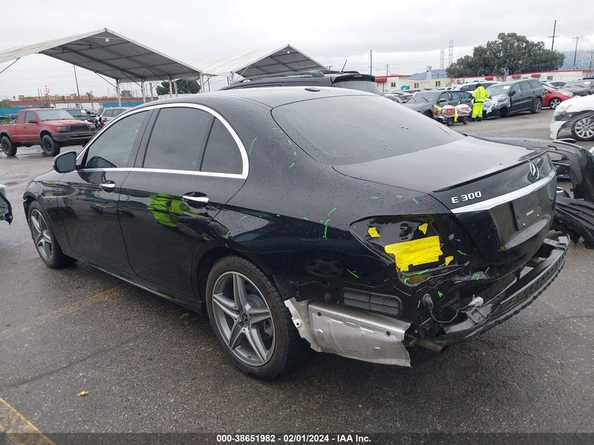 VIN WDDZF4JBXKA525776 2019 MERCEDES-BENZ E 300