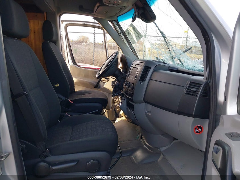 2015 Mercedes-Benz Sprinter 2500 High Roof VIN: WD3PE8CC2F5989347 Lot: 38652679