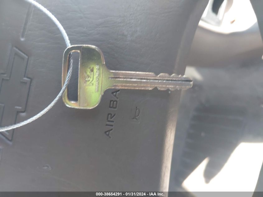 1999 Chevrolet Prizm VIN: 1Y1SK5284XZ433082 Lot: 38654291